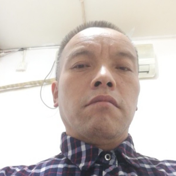 一个人蹁跹锦瑟的照片