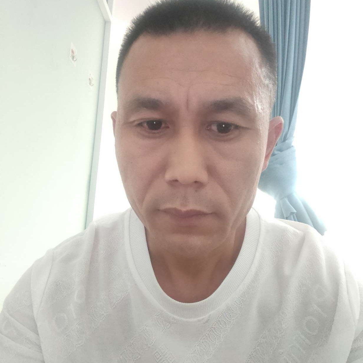 吻你眉间风的照片