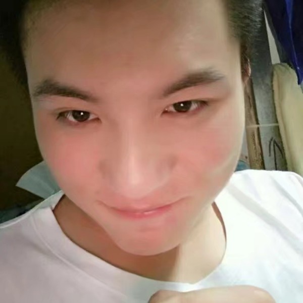 农村来的热心市民的照片