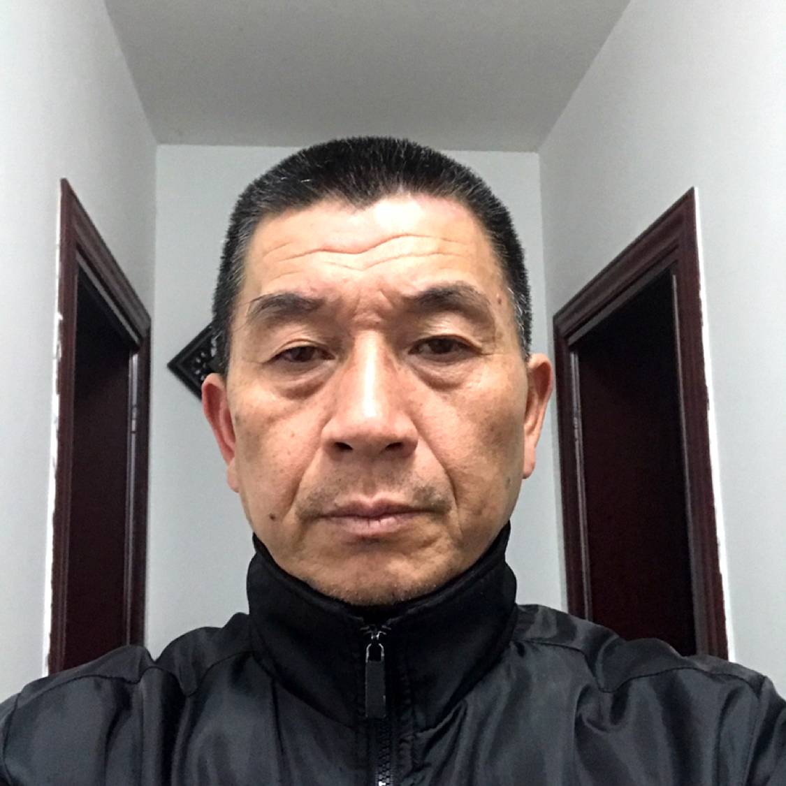 身影吃醋健康的照片