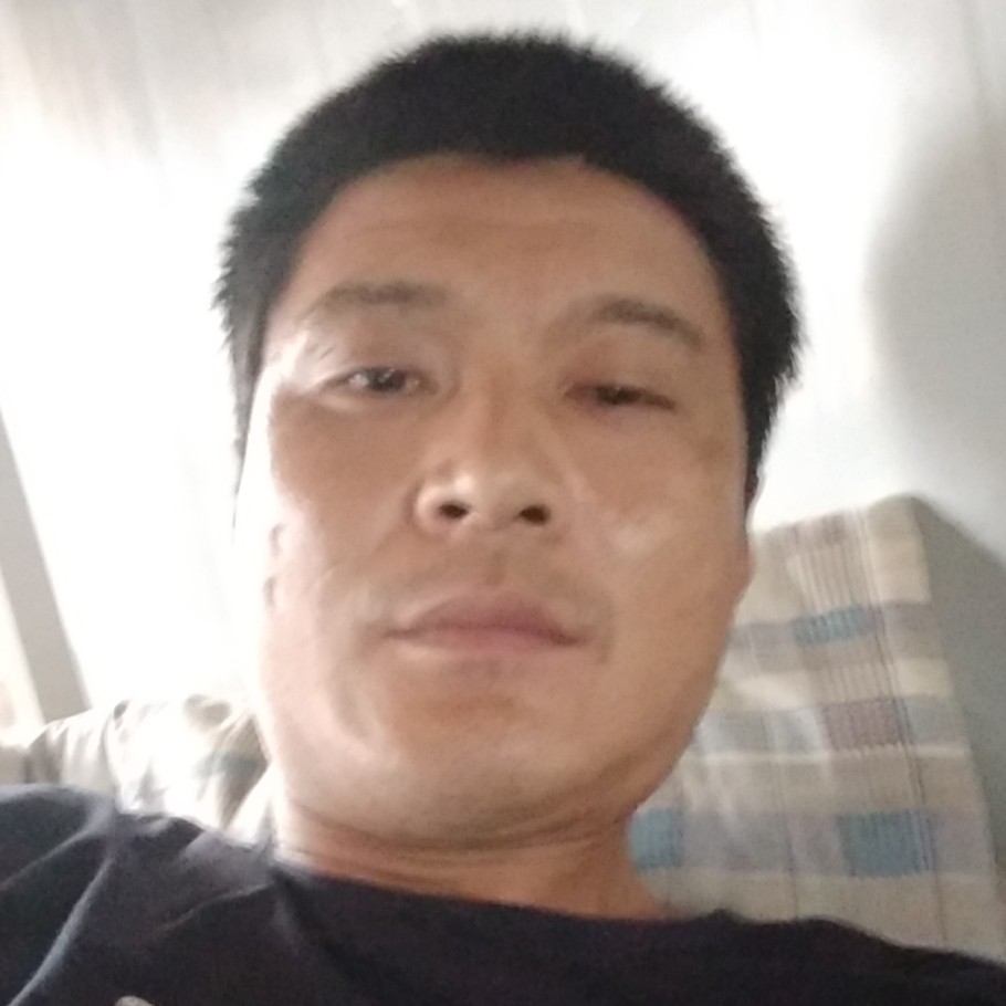 想脱单的小邓的照片