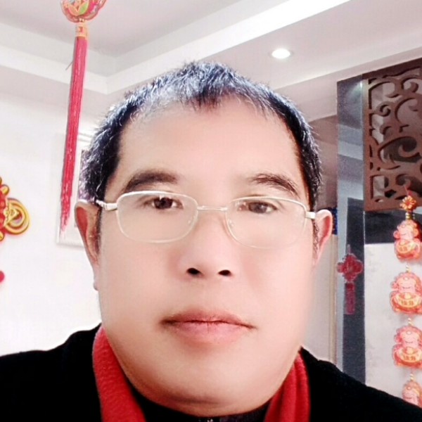 从容挽手夏天的照片