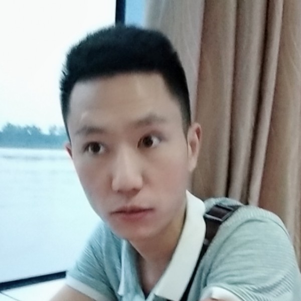杨臣的照片