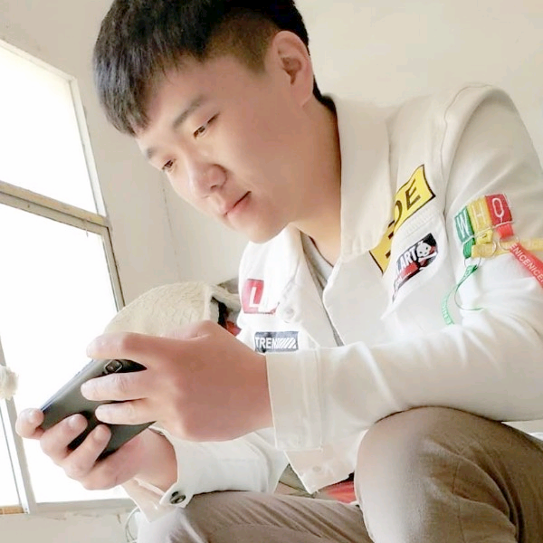 邦正的照片