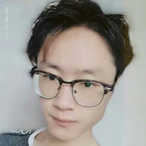 俊逸崖悔的照片