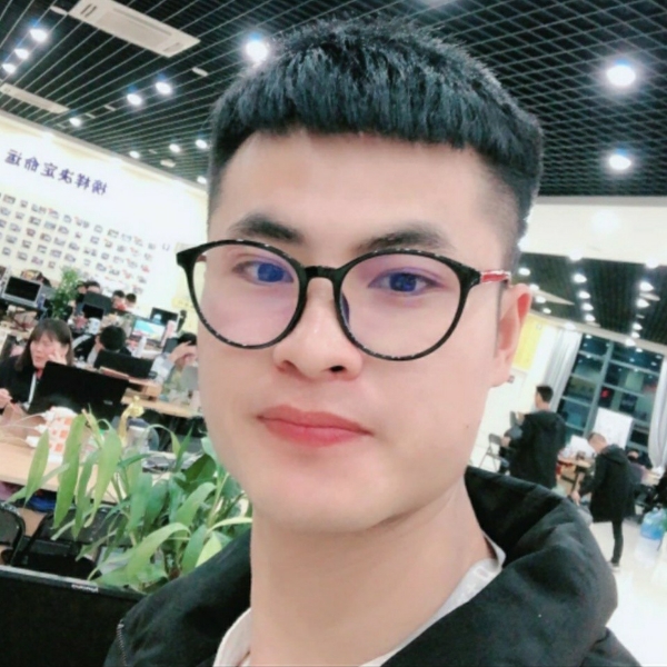 空空呜呜的照片