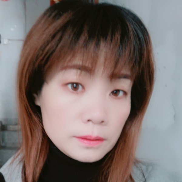 义气短靴的照片