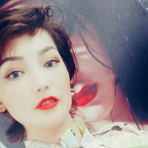 古再丽的照片