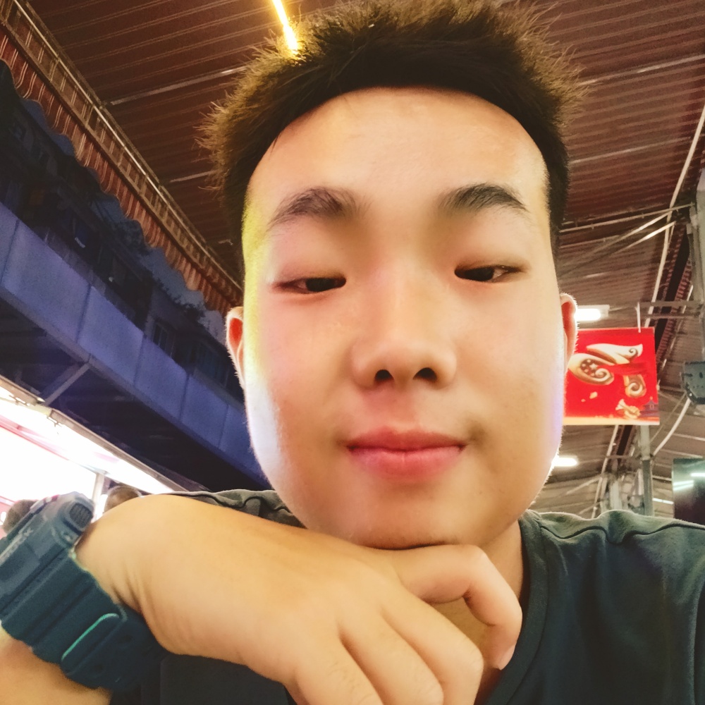 井空逸的照片