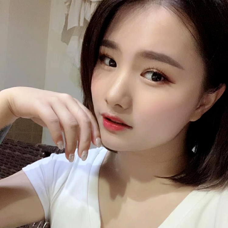 灼热相许兮颜的照片