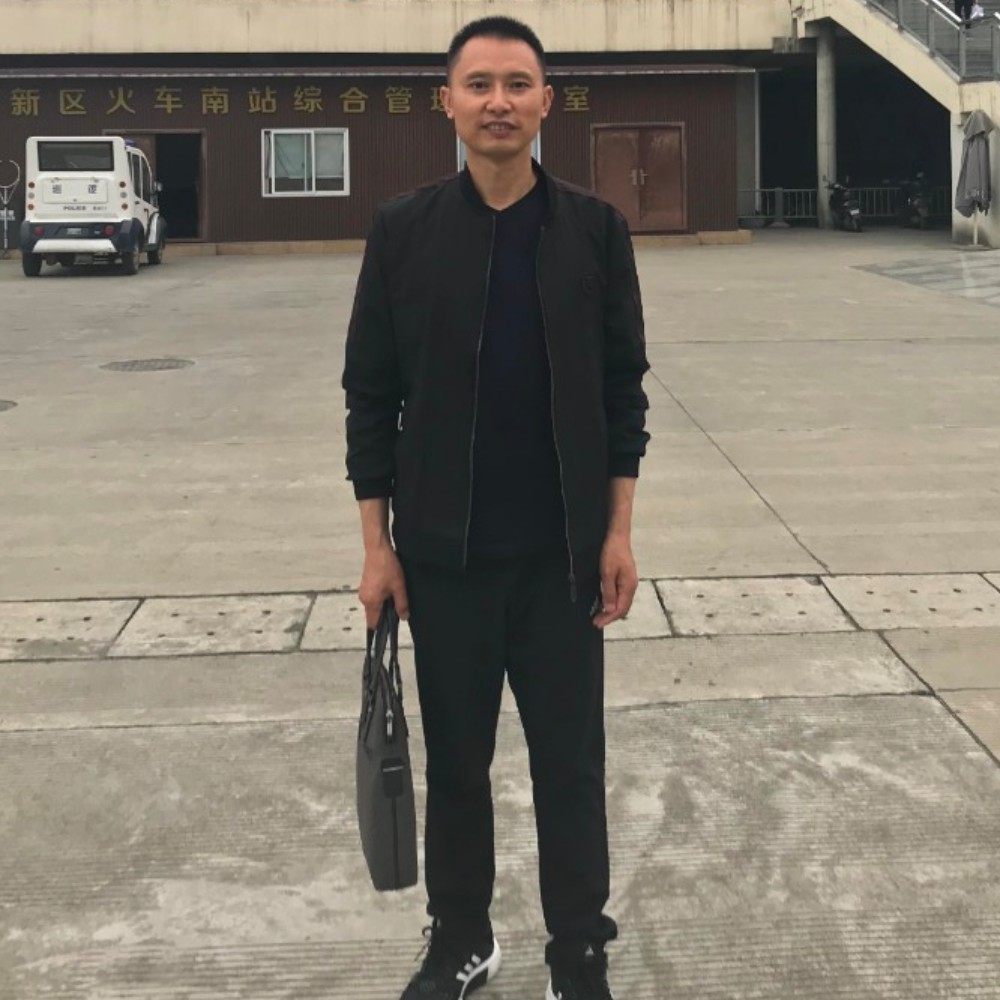 高岗之上的照片