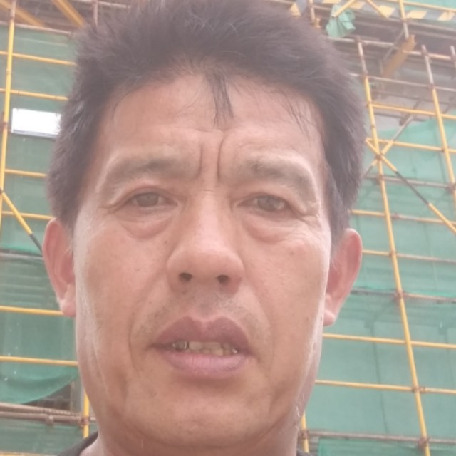 英俊方酒窝的照片