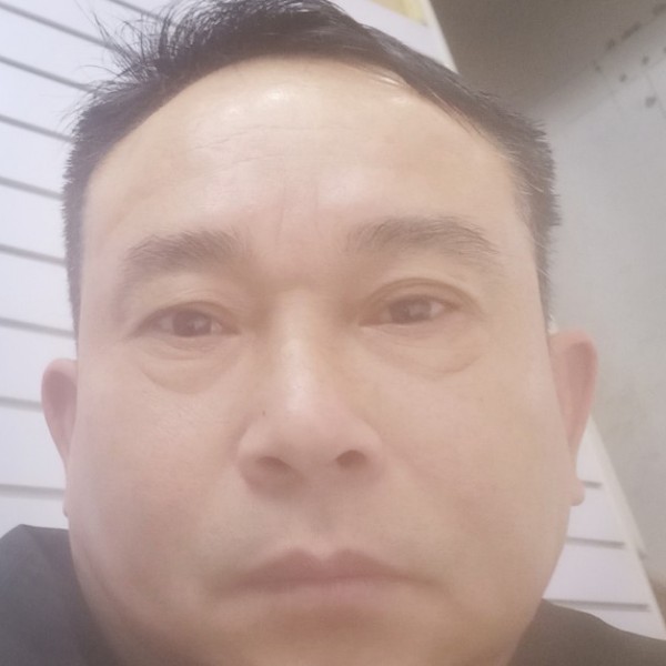 畅快漫步万宝路的照片