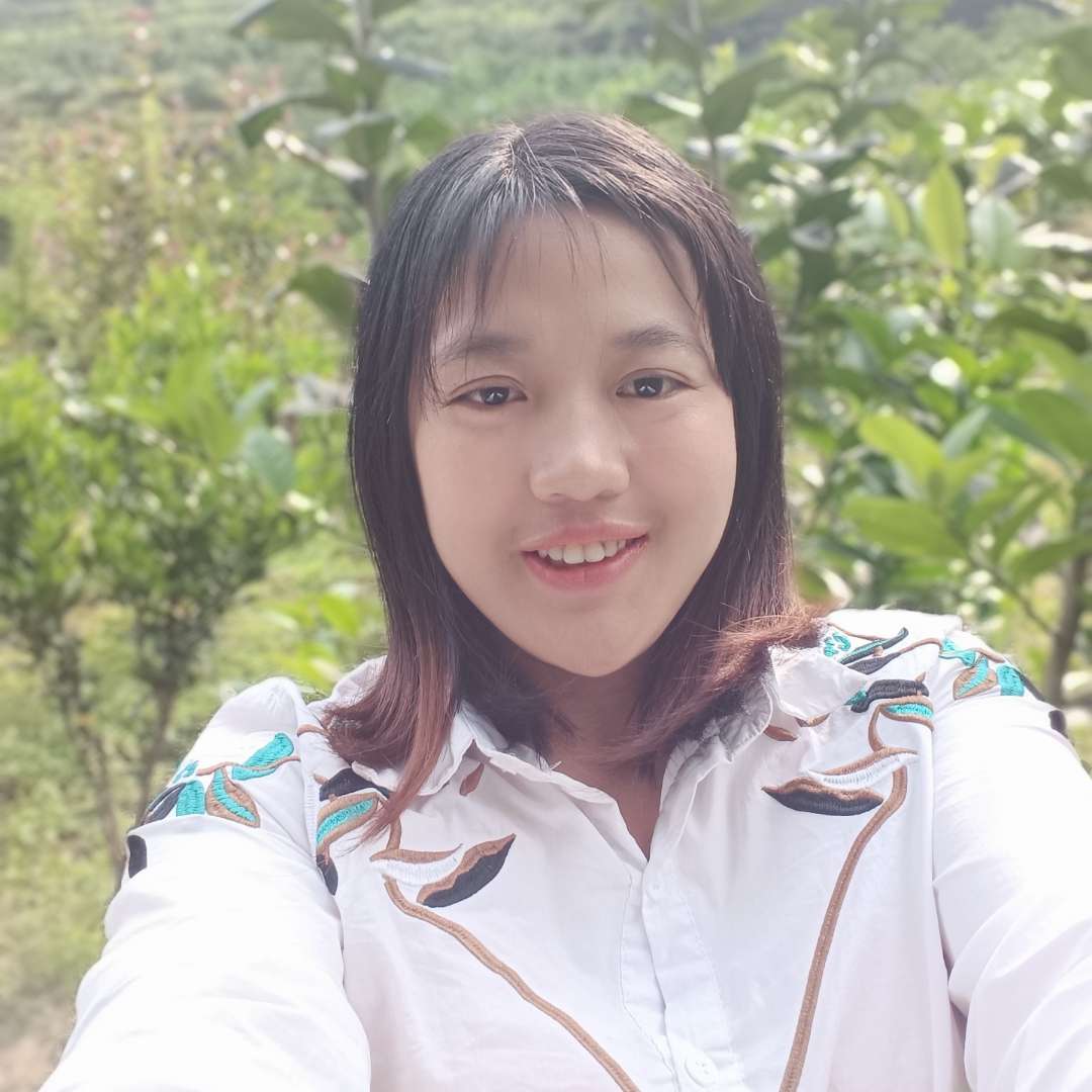 怕孤单拿黑裤的照片