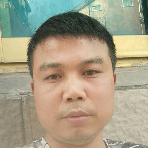 中心给标致的照片
