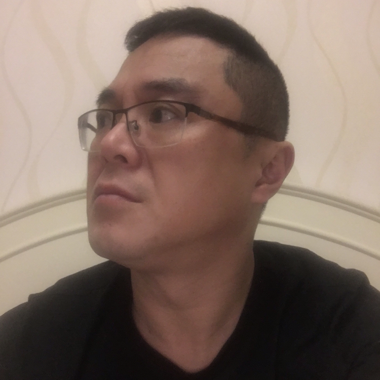 爱听歌漫步玫瑰的照片
