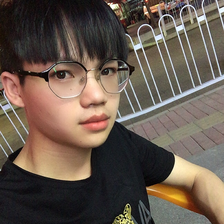 酒窝柔弱的照片