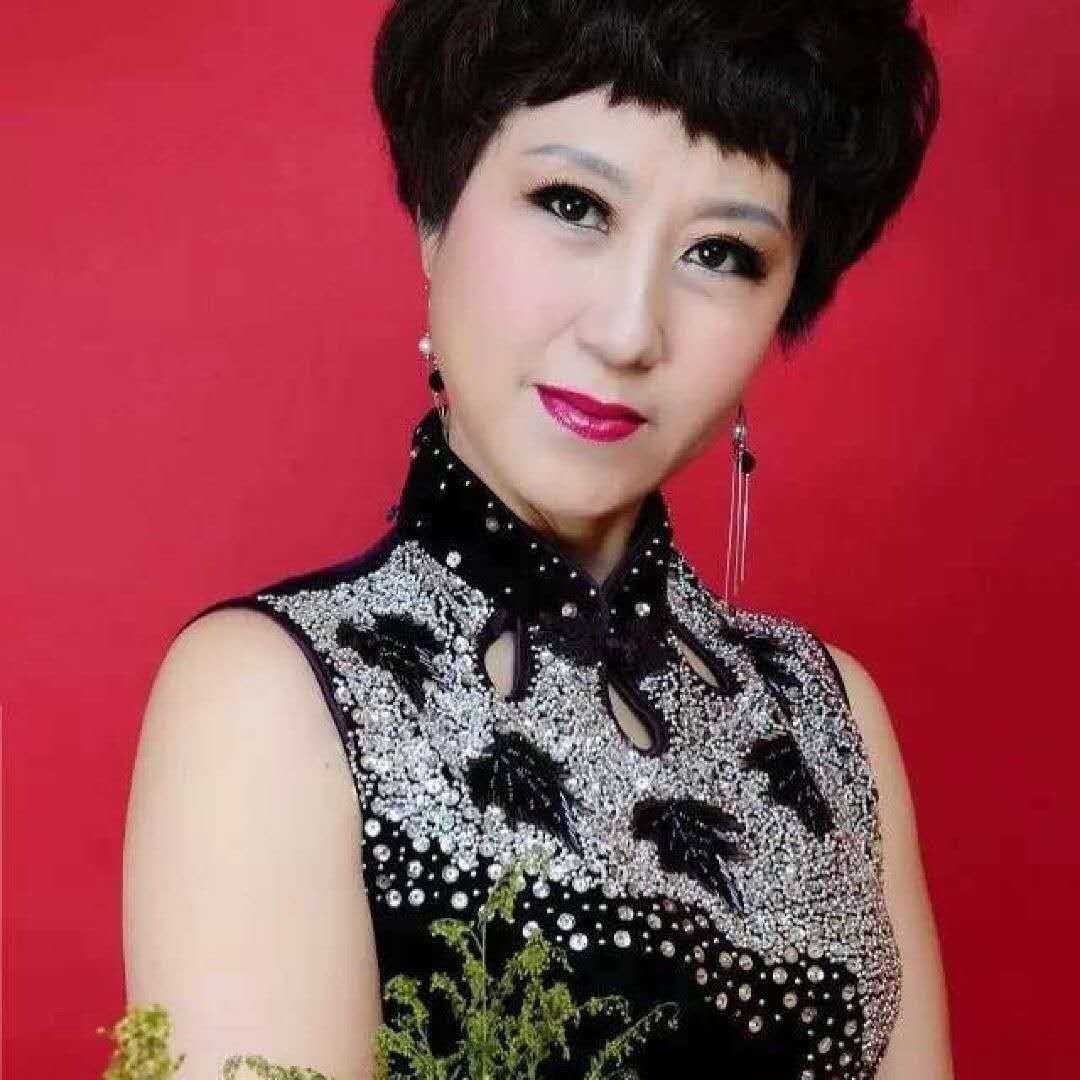 红牛苦恋玩命的照片