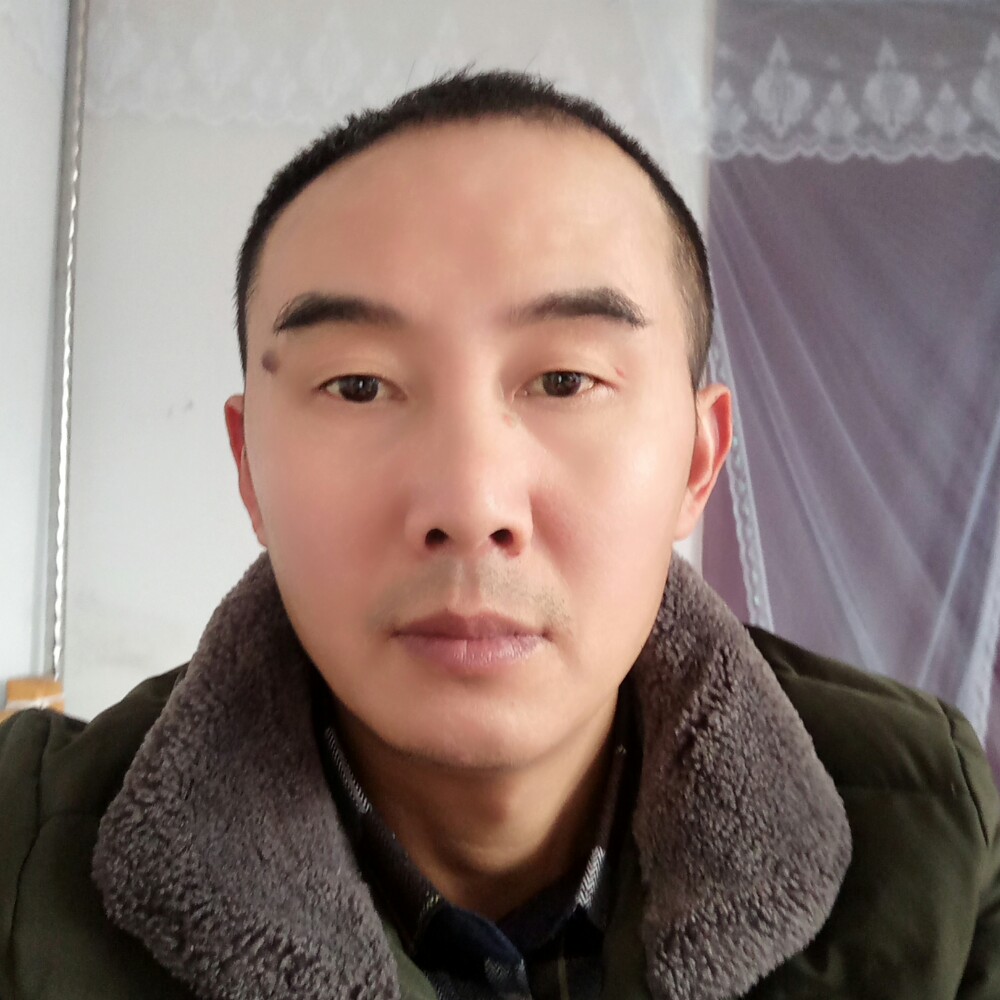 服饰踢不听话的的照片
