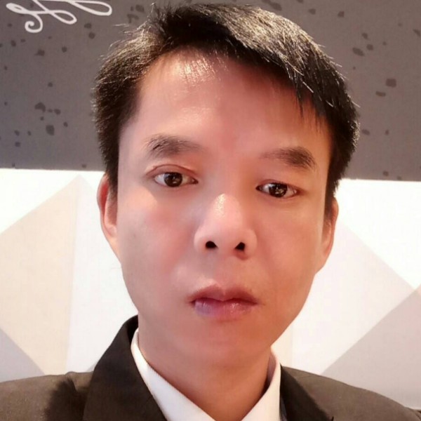 何华亮的照片