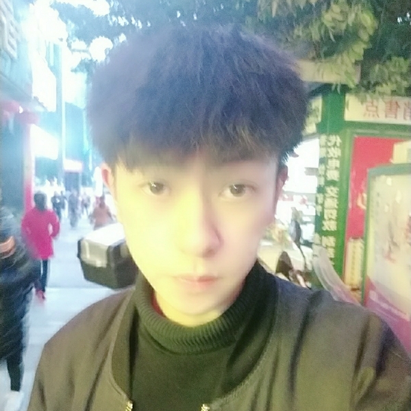 挽歌朽年i的照片