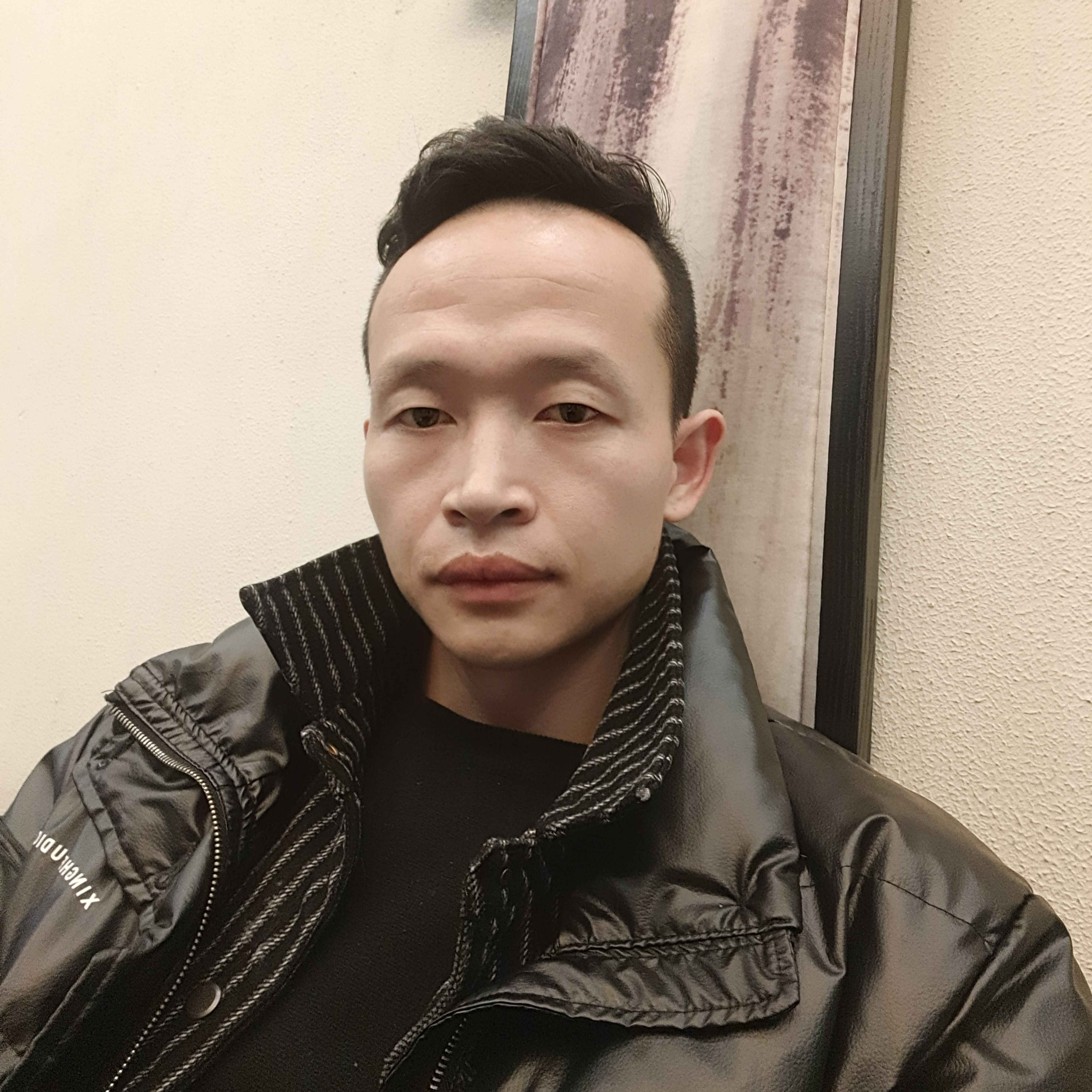 看蜗牛漫步的照片