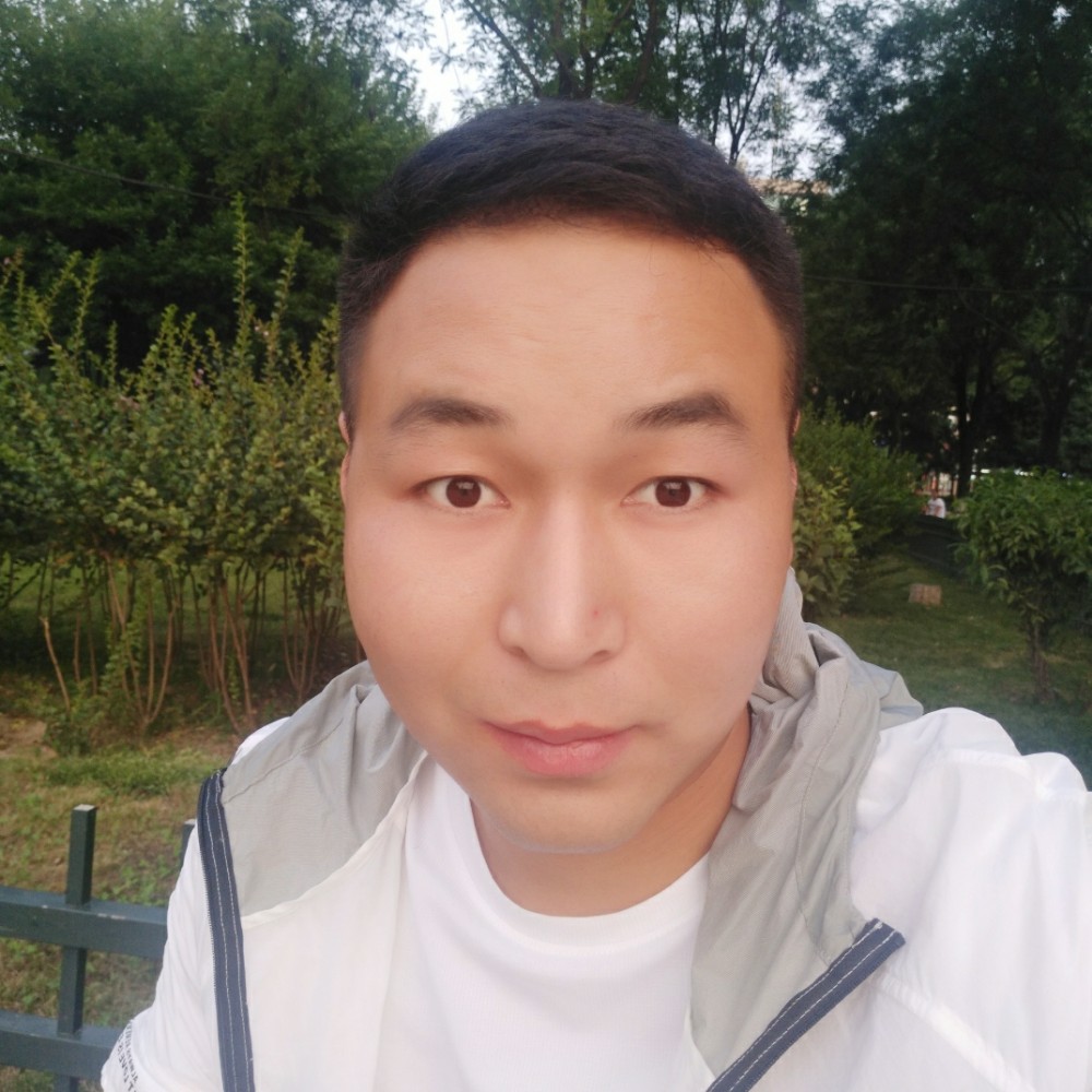 秦岭山下的照片