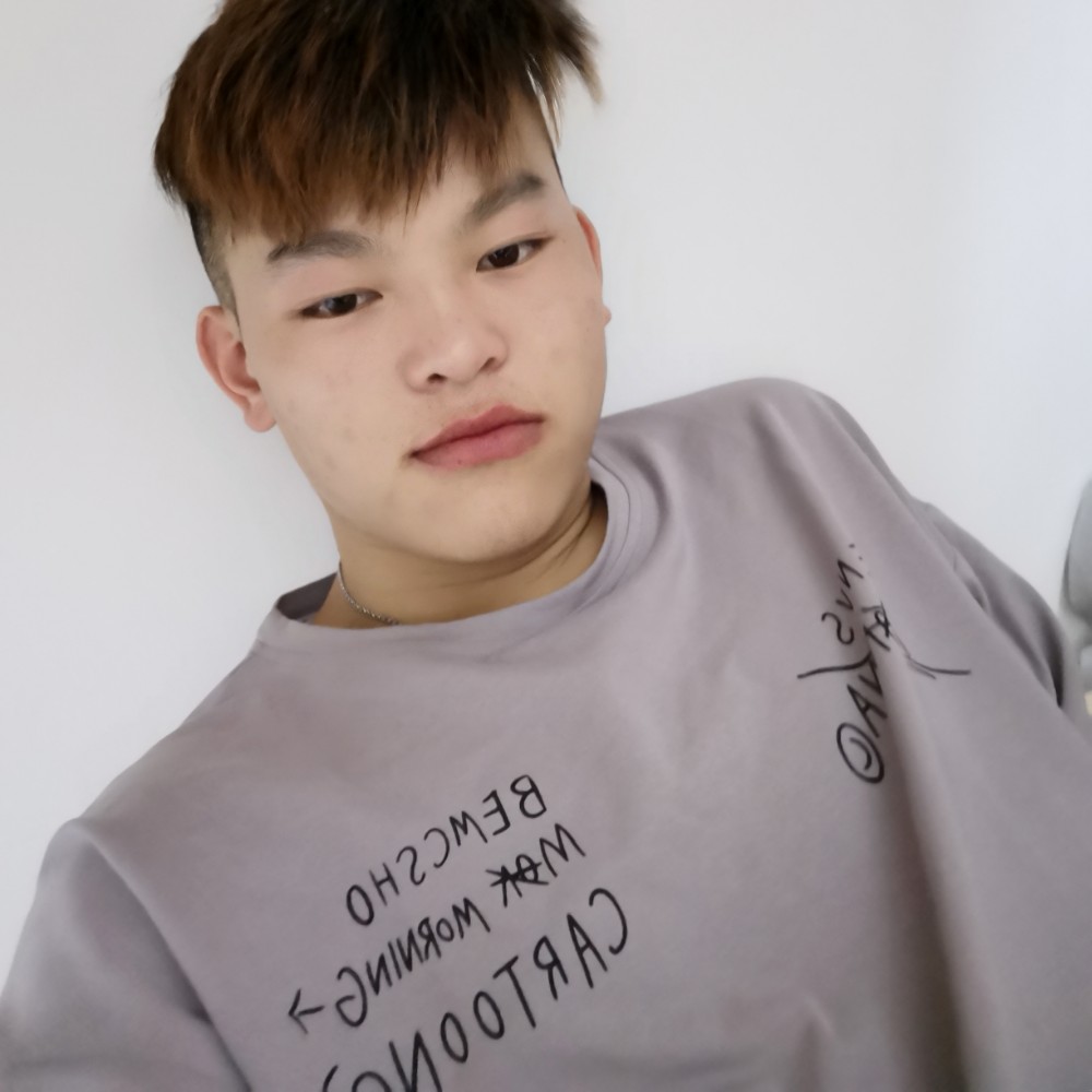 年轻蹁跹小虾米的照片