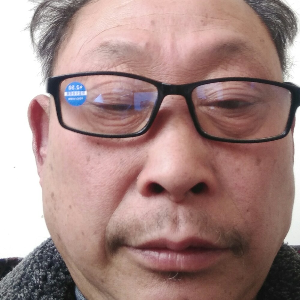 舒适迎西装的照片