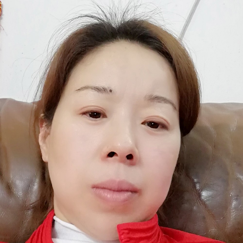内向回首饼干的照片