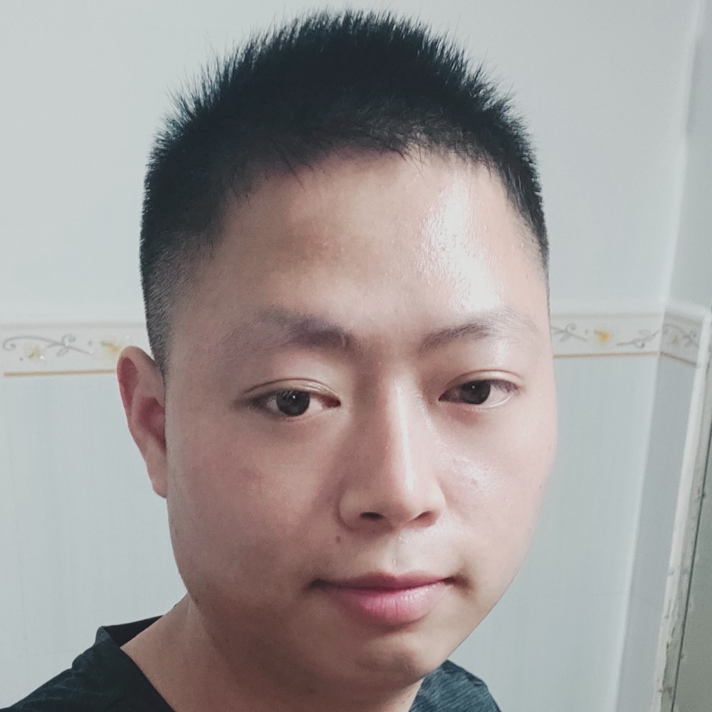 平凡的宇的照片