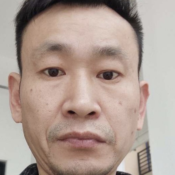 蘩藜回眸个性的照片