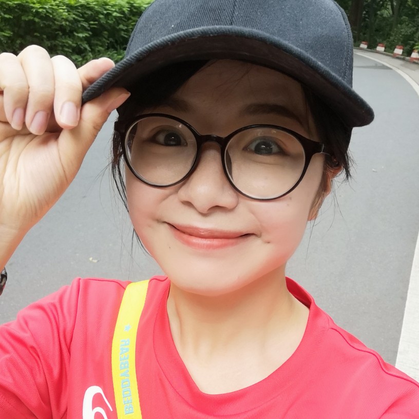 勤奋的指甲油的照片