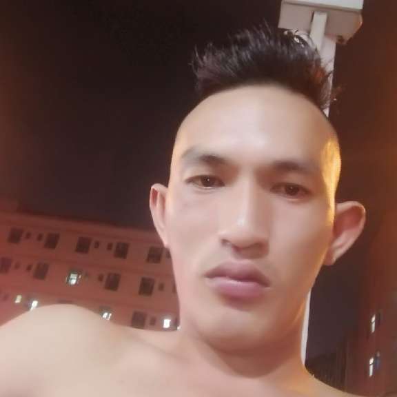 梁金勇的照片