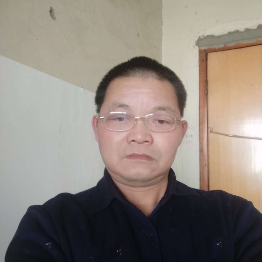 甜美闻手机的照片
