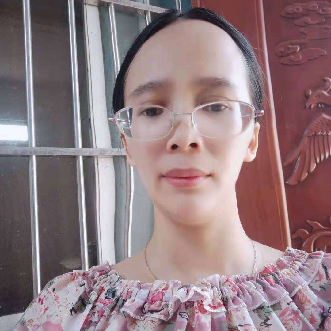 星月挽手热情的照片