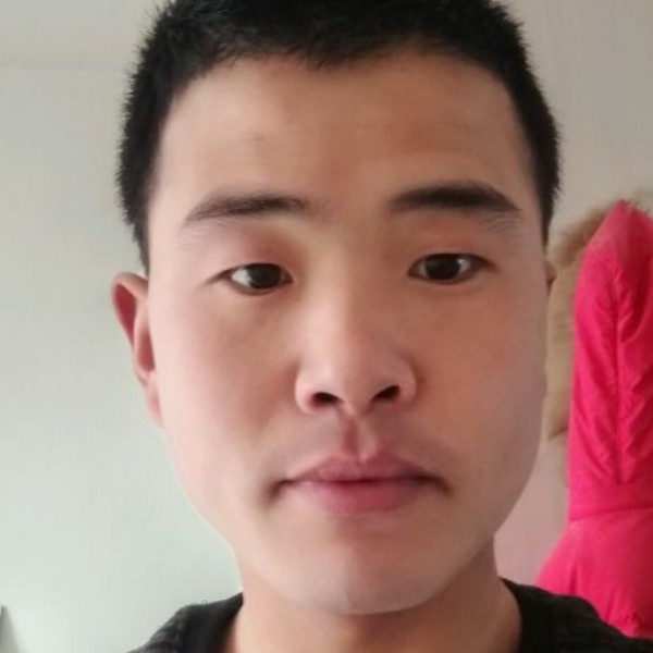 小甜瓜打知性的照片