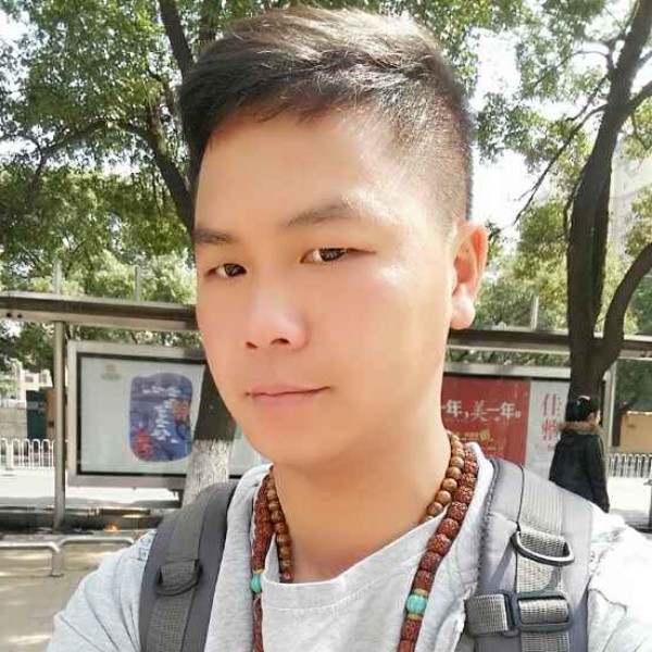 吃素的胖子的照片