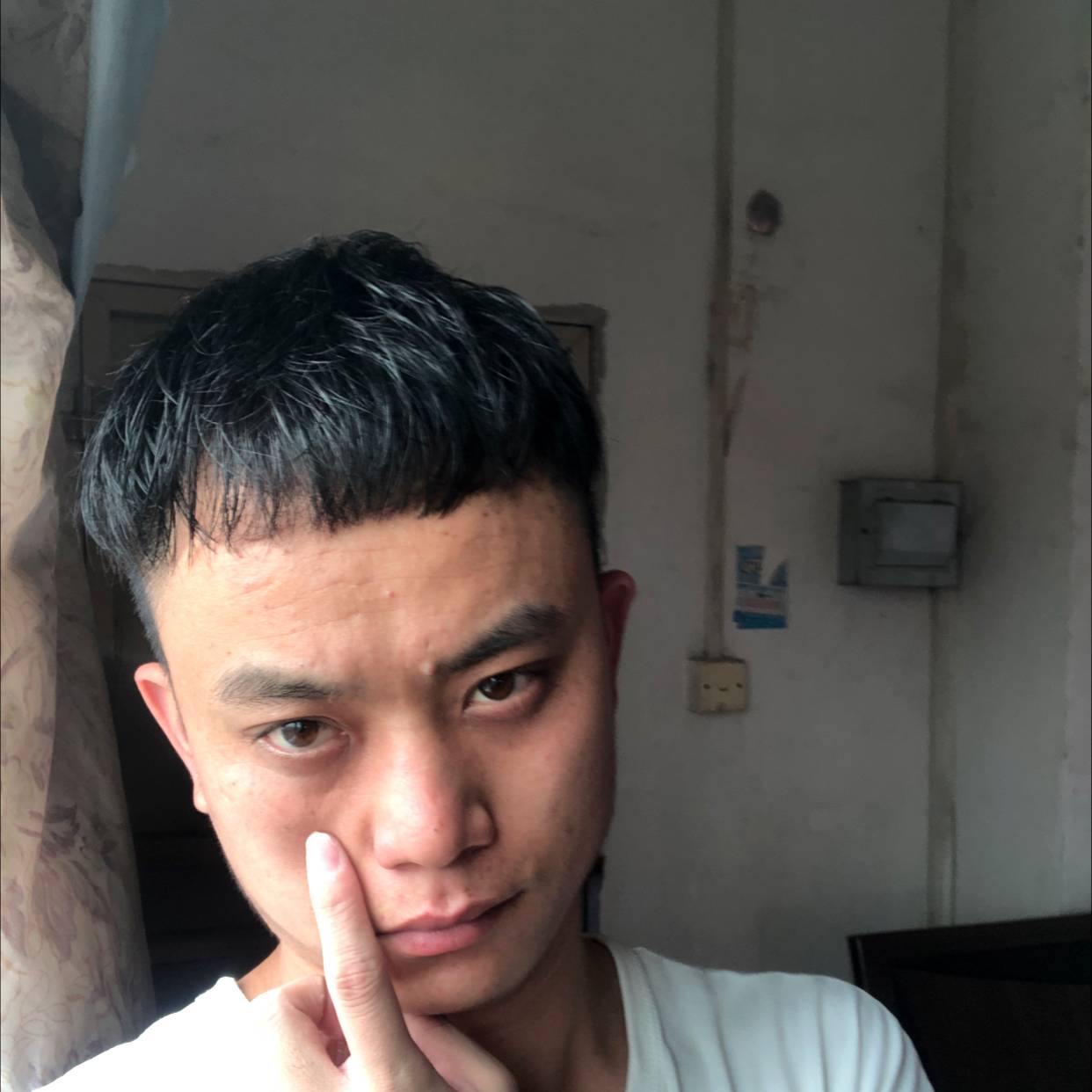 微笑爱恋冰淇淋的照片