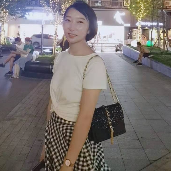 平淡等于羽毛的照片