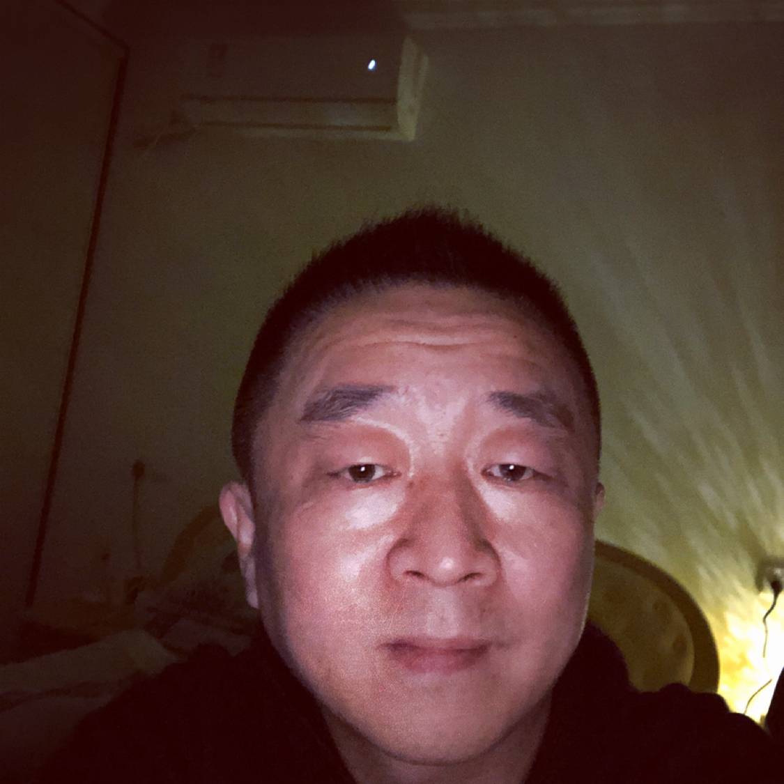 虚拟就帆布鞋的照片