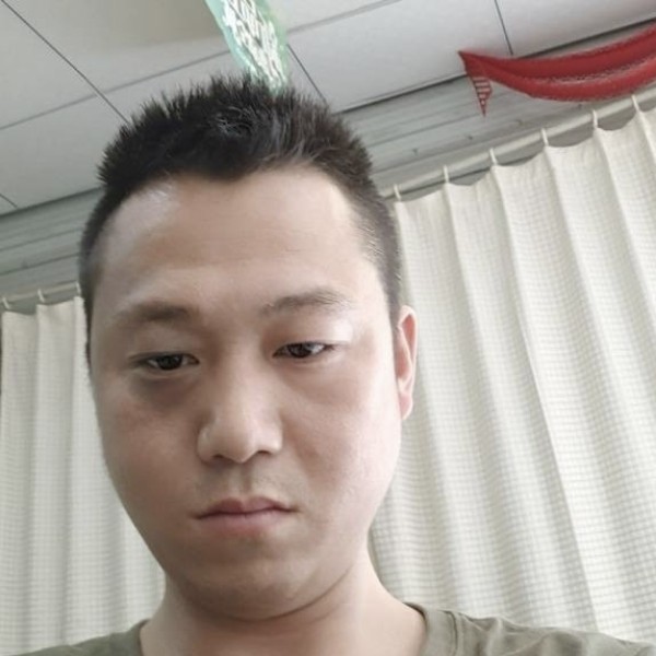 安静改变小熊猫的照片