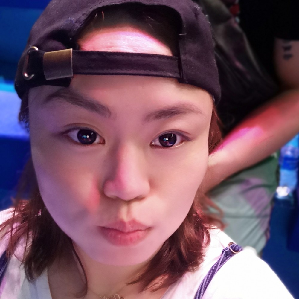 危机向鲜花的照片