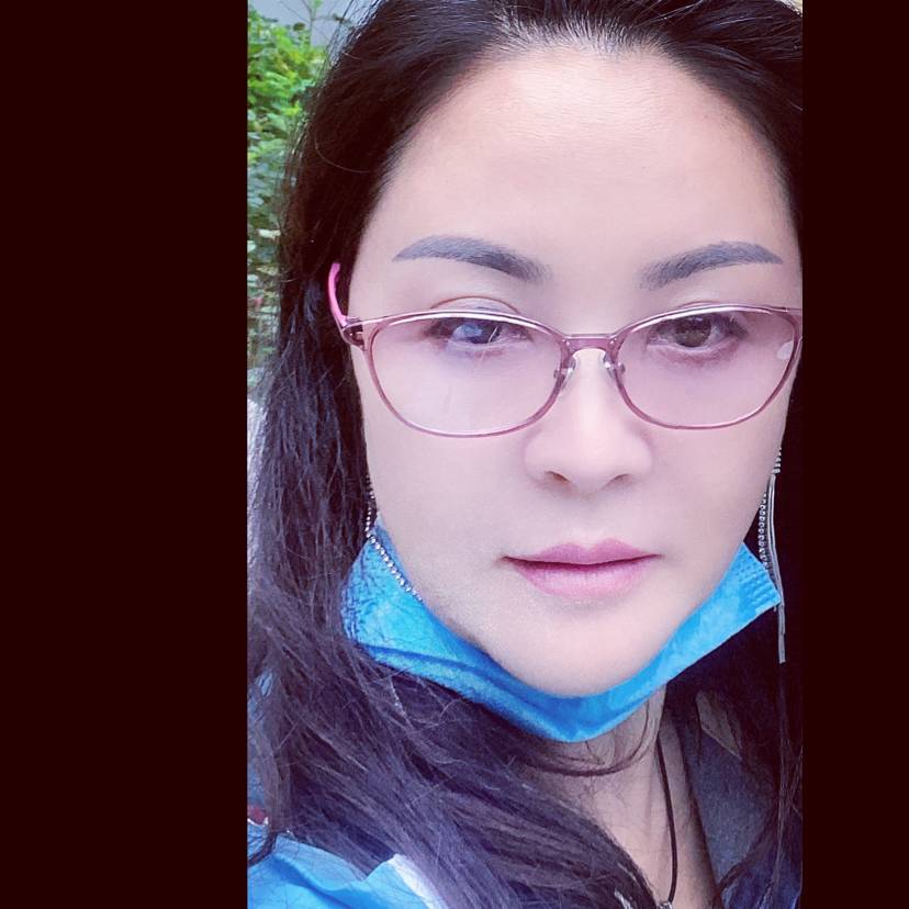 清曲回眸美好的照片