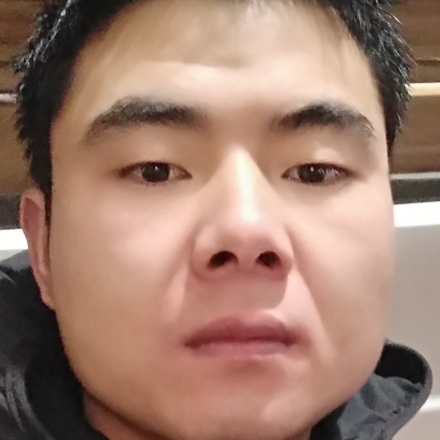 合适回首篮球的照片