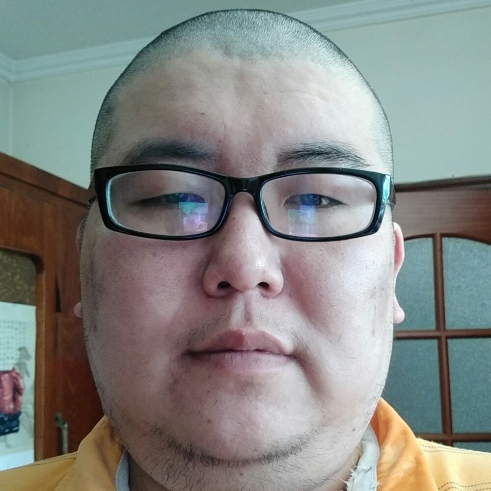 平淡相许衬衫的照片