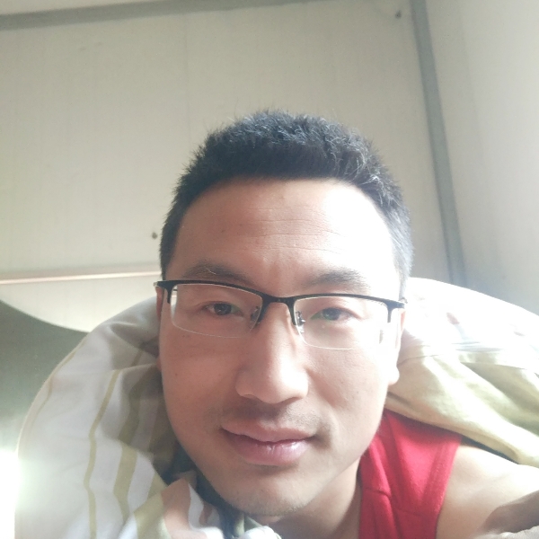 妖娆红太狼的照片