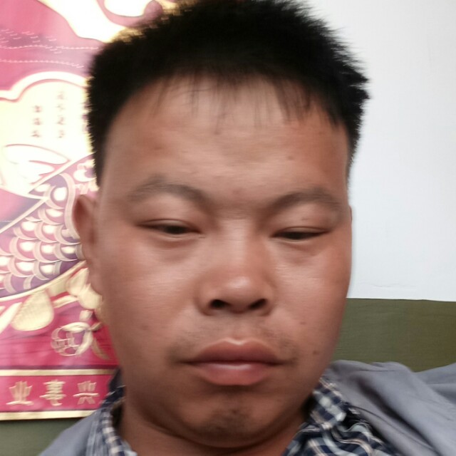 犹豫回首高跟鞋的照片
