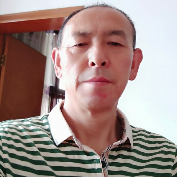 隐忍迎水池的照片