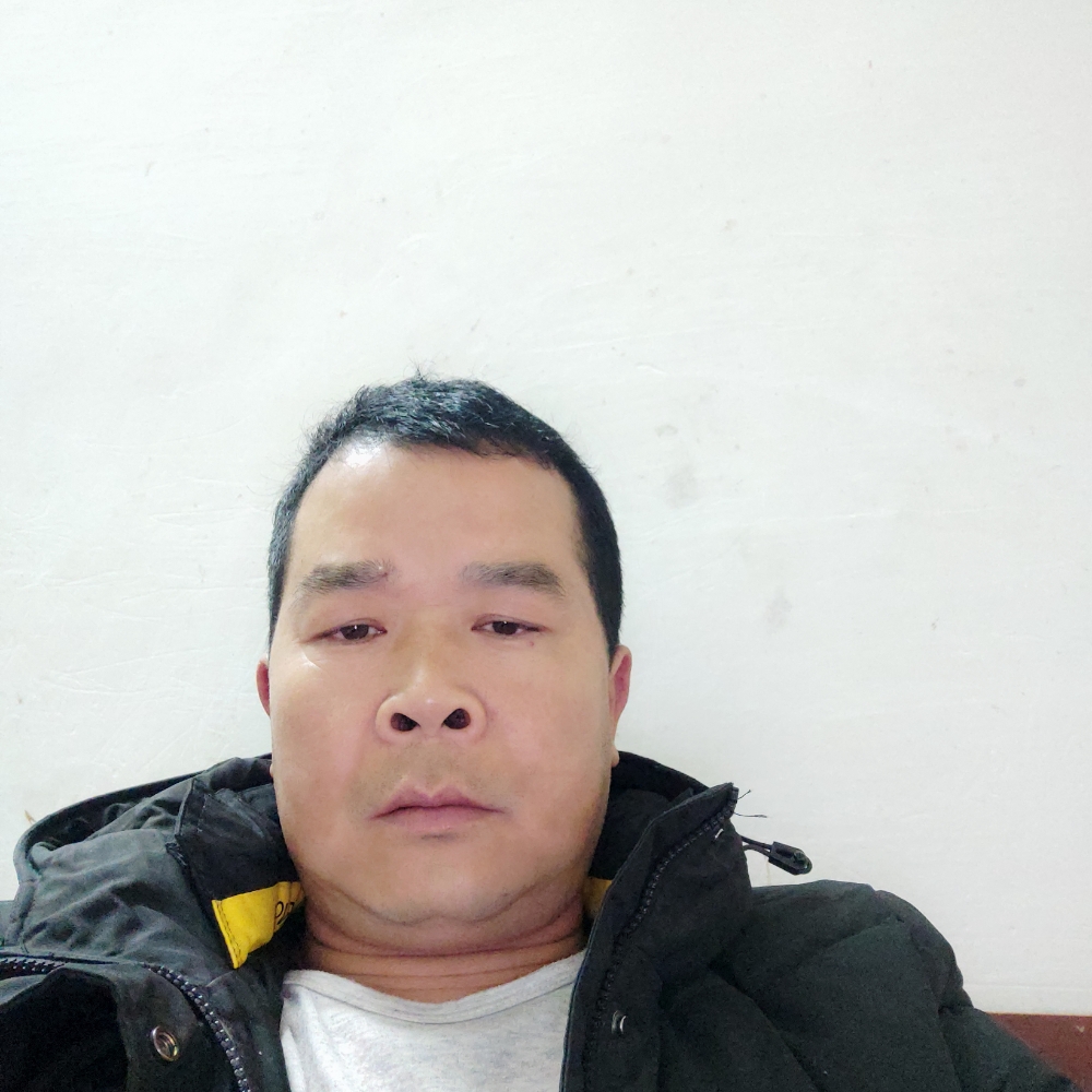 苦涩的男人的照片
